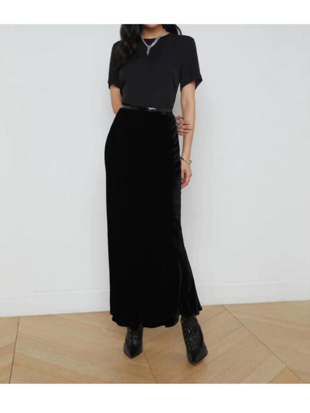 L'AGENCE Zeta Velvet Maxi Skirt in Black Size Medium Silk - Picture 4 of 9